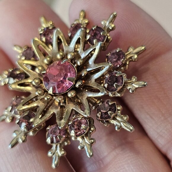 Vintage Gold Tone Pink Flower Snowflake Sun Brooch Pronged 3D Layered 1.25" - Picture 5 of 9